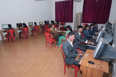 K.H.Patil College of Commerce