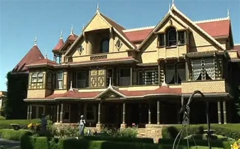Take a 40 minute virtual tour of the Winchester Mystery House