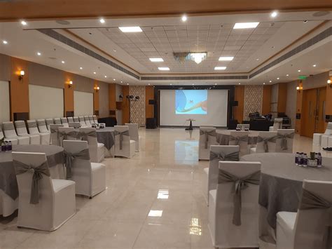 Projector & Sound Setup at Double Tree By Hilton