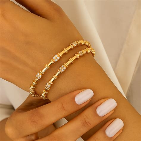 Stellar Gleam Rose Bangles (Set of 2) – Reevatara