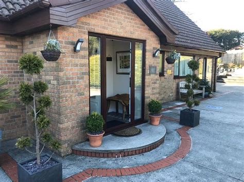 THE FIRS - ENGLEFIELD STUDIO (Douglas, Isle of Man, UK) - Guesthouse ...
