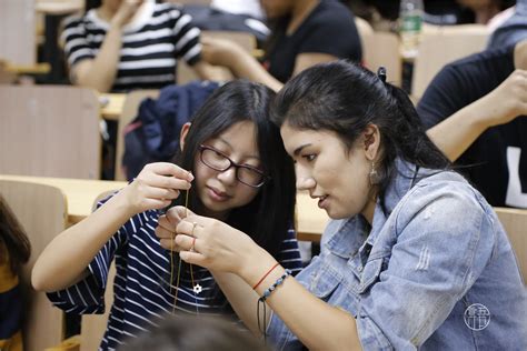端午沙龙让中外学子共同体验传统文化-北京语言大学新闻网