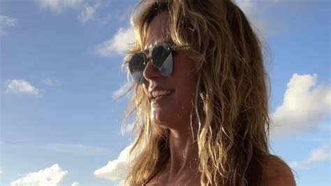 At 52, Heidi Klum shows off her figure in a swimsuit