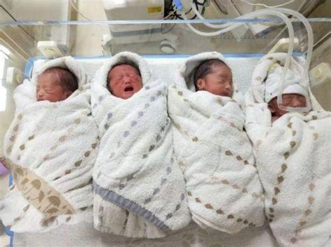 女子罕见产下龙凤四胞胎 平均每人仅重3斤(图)|四胞胎|宝宝|分娩_新浪新闻