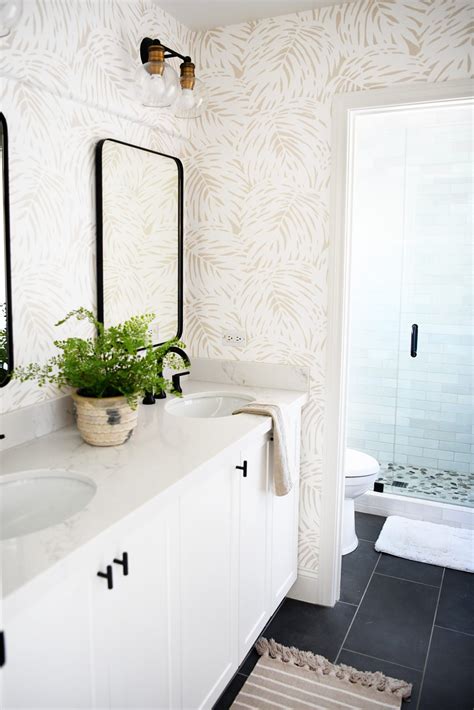 Small Bathroom Wallpaper 2024