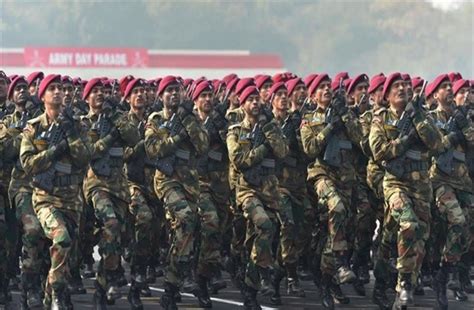 अब मार्केट में नहीं बेची जा सकेगी सेना की वर्दी, यूनिफॉर्म को पेटेंट ...