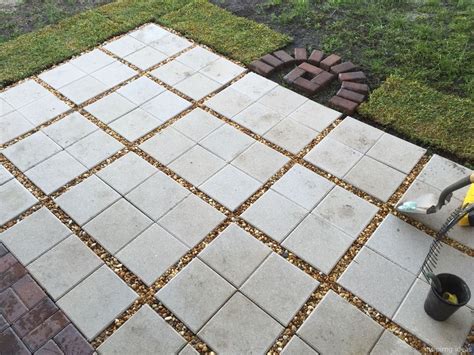 Beautiful Gravel Patio With Pavers Design Ideas 38 - Lovelyving.com ...