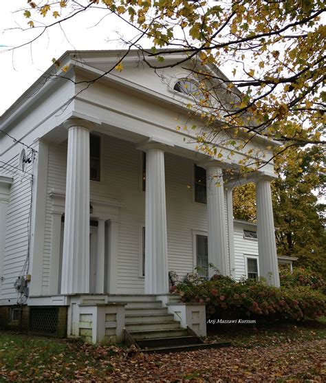 Greek Revival Houses - Small Modern Apartment