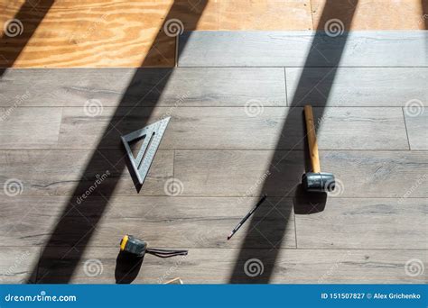 Installing Engineered Laminated Wood Flooring and Tools To Use Stock ...