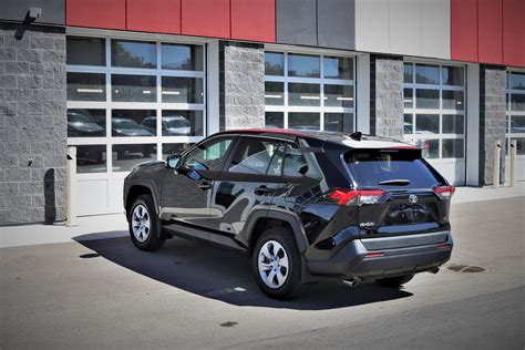 2019 TOYOTA RAV4 LE AWD - East Side Truck & Auto