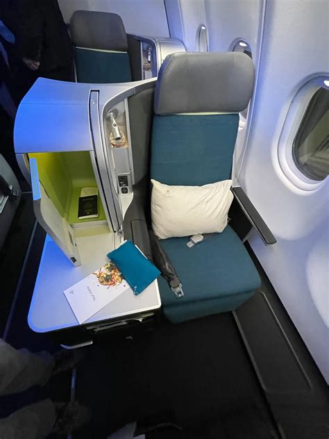 Aer Lingus A330 business impresses despite hiccups - Runway GirlRunway Girl