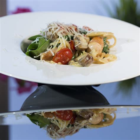 Threaded Spaghetti Wiener Bites and Veggies | So Delicious