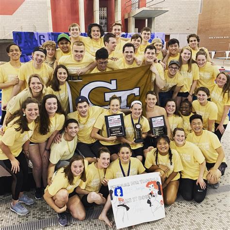 College Club Swimming Makes Waves — New England LMSC