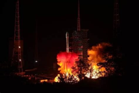“嫦娥四号”探测器成功发射，开启月球探测新征程_凤凰网