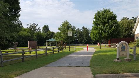 Facilities • Red Oak Park Trail