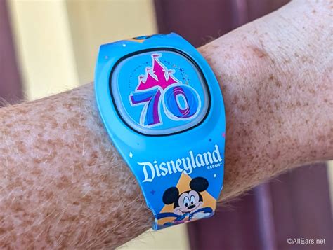 disneyland 70th anniversary magicband interactions News & Updates ...