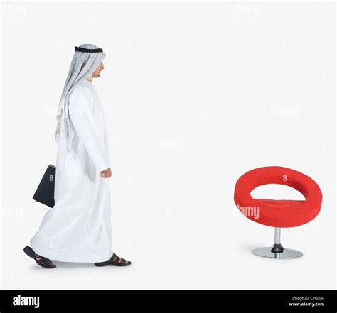 Businessman with Briefcase 的图像结果