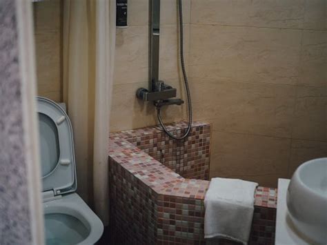 HEDO HOTEL KANGDING (Wanhua) - Inn Reviews, Photos, Rate Comparison ...