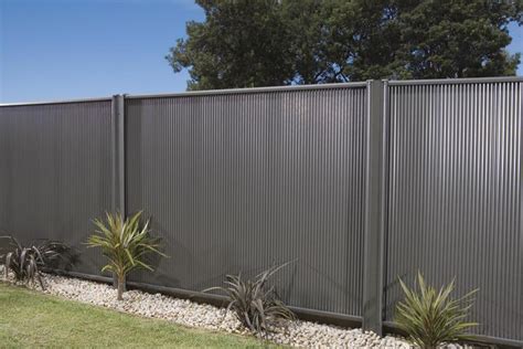 Colorbond Fencing Installation 的图像结果