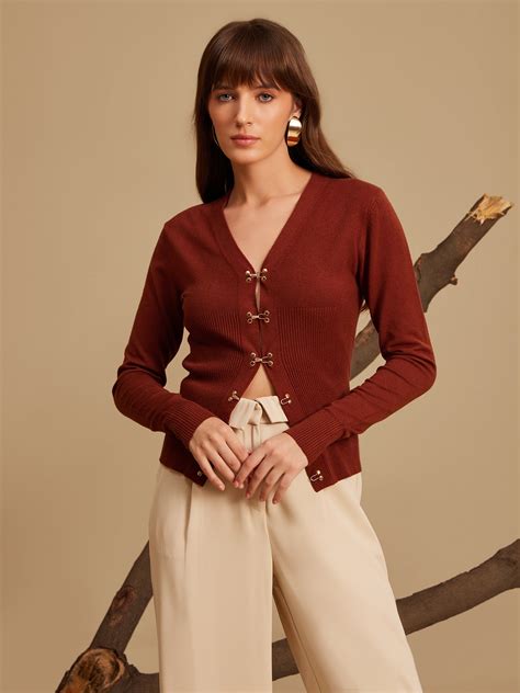 Hook And Eye Detail Winter Top – KAZO