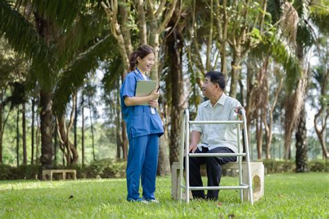 Amenities – Unmatched Style - Warren Barr Lieberman