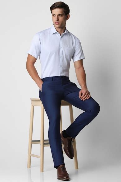 Buy Men Blue Regular Fit Check Half Sleeves Formal Shirt Online ...