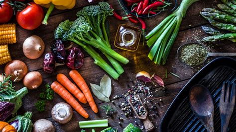 मसल्स और हड्डियों को कमजोर बना देता है इस तरह का खाना, फ्रैक्चर का बढ़ ...