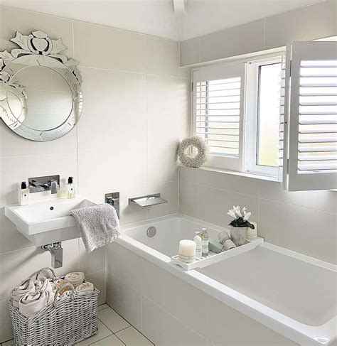 35 Bathroom Window Ideas to Enlighten Your Spa Retreat