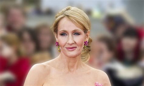 J.K. Rowling Goes On A Transphobic Rant On Women's Day, Gets Schooled ...