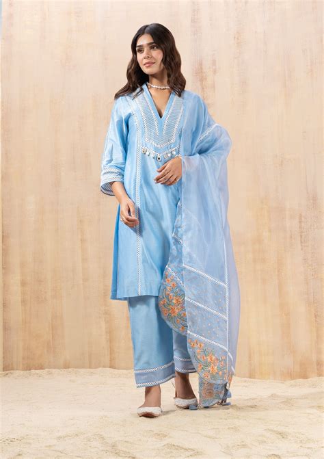 Powder Blue Floral Embroidered Kurta Set – Seeaash