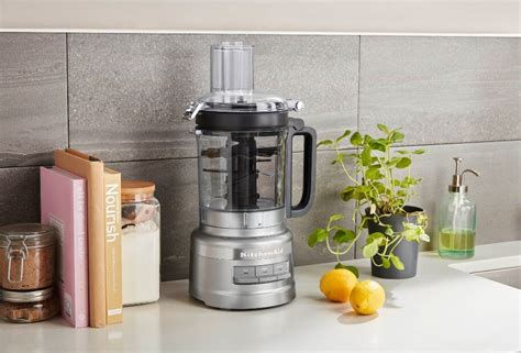KitchenAid 9 Cup Food Processor Plus Tutorial 的图像结果