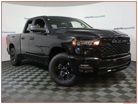 Dodge Ram 1500 Tradesman Night Edition 4x4 2025