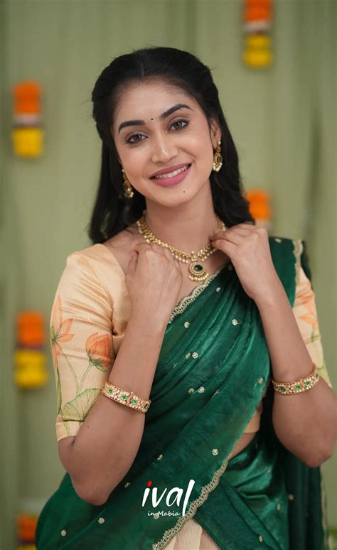 Izhaiyini Kota Halfsaree - Light Orange and Bottle Green – Ivalinmabia