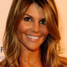 Top 10: Hot Sitcom Moms - Top 10 Better Man