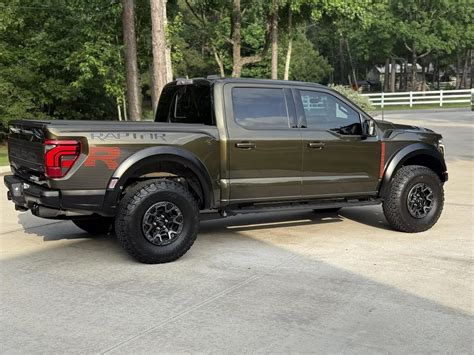 2024 Ford F-150 Raptor R With $113,855 MSRP Sells for $120,000 After 2,400 Miles - autoevolution