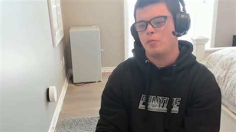 Under fire after OnlyFans leak, Twitch streamer Sketch posts apology for a past that doesn't ...