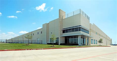 TJ Maxx Inks Distribution Lease in Houston