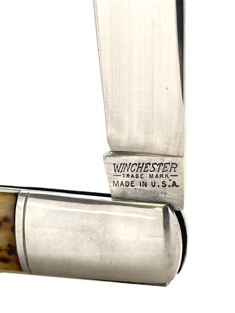 Lot - LOT OF 2 VINTAGE WINCHESTER FOLDING KNIVES