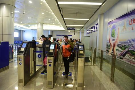 深圳机场推出智能安检通道 旅客可享全流程自助安检-中国民航网