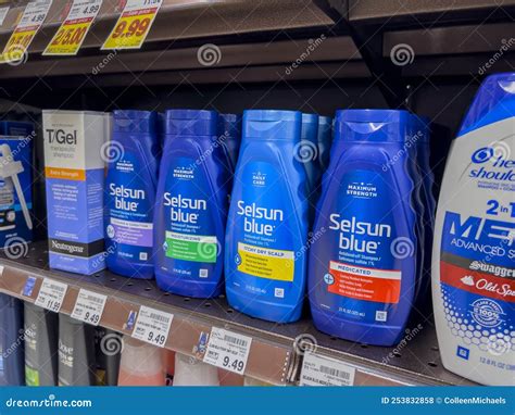 Mill Creek, WA USA - Circa July 2022: View of a Variety of Dandruff ...