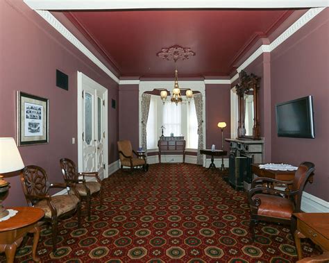 Behr's Funeral Home | Dubuque, IA Funeral Home & Cremation