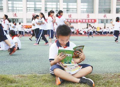 江苏省新闻出版局 市县动态 江苏昆山有群“读书等身”的孩子