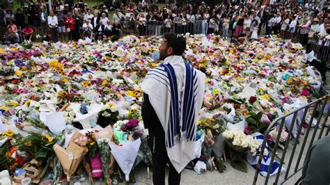 Attentat antisémite de Sydney : l'assaillant inculpé pour terrorisme et ...