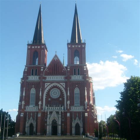 Bazylika Metropolitalna Świętej Rodziny (Czestochowa) - What to Know ...