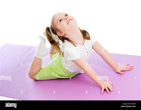 Children Doing Exercise 的图像结果