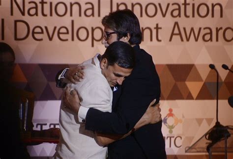 'No Akshay this is not done,' why embarrassed Amitabh Bachchan said ...