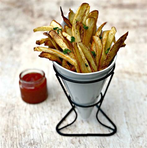 Easy Air Fryer Homemade Crispy French Fries + {VIDEO}