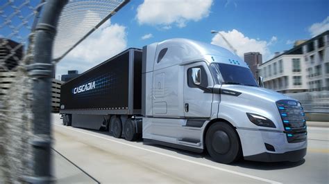 Quiet launch: Daimler builds first electric heavy-duty semis for fleet test