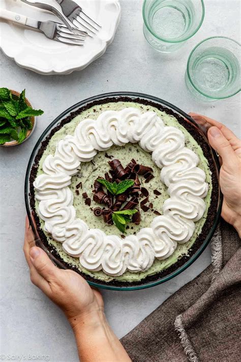 Crème de Menthe Pie (Mint Chocolate) - Sally's Baking