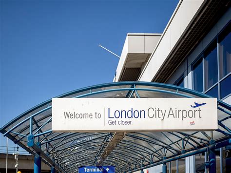 What Are London City Airport's Operating Hours & Why Are They So ...